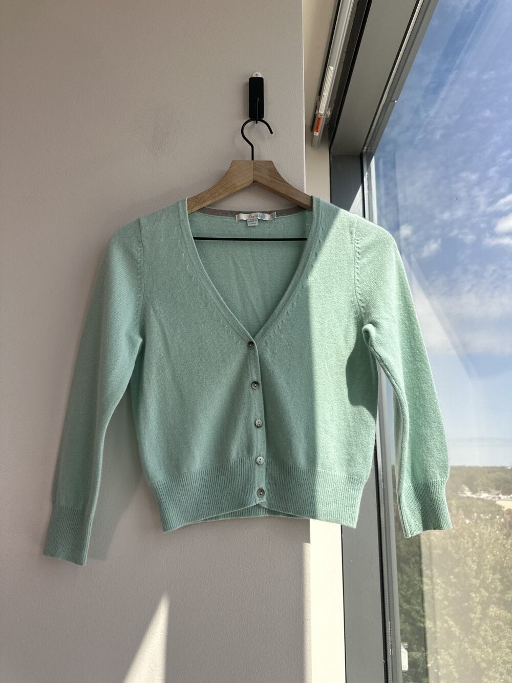 Boden 100% Cashmere Sage Green Cropped V-neck Cardigan Sweater U.S Sz 6